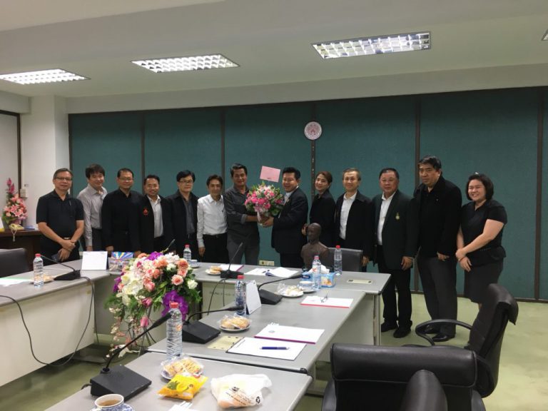 เมื่อวันที่ 19 ตุลาคม 2560 สมาคมศิษย์เก่าฯ ขอแสดงความยินดีกับ ดร.สุรพล ชามาตย์ นายกสมาคมศิษย์เก่าฯ ที่ได้รับการแต่งตั้งเป็นหัวหน้าผู้ตรวจราชการกระทรวงอุตสาหกรรม ณ วันที่ 5 ตุลาคม 2560