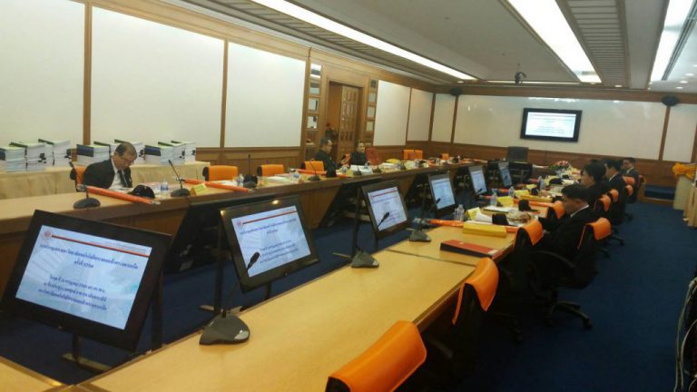 เมื่อวันพฤหัสบดีที่ 26 กรกฎาคม พ.ศ.2560 สมาคมศิษย์เก่าฯ มอบหมวกและร่มให้กับคณะกรรมการสภามหาวิทยาลัยเทคโนโลยีพระจอมเกล้าพระนครเหนือ