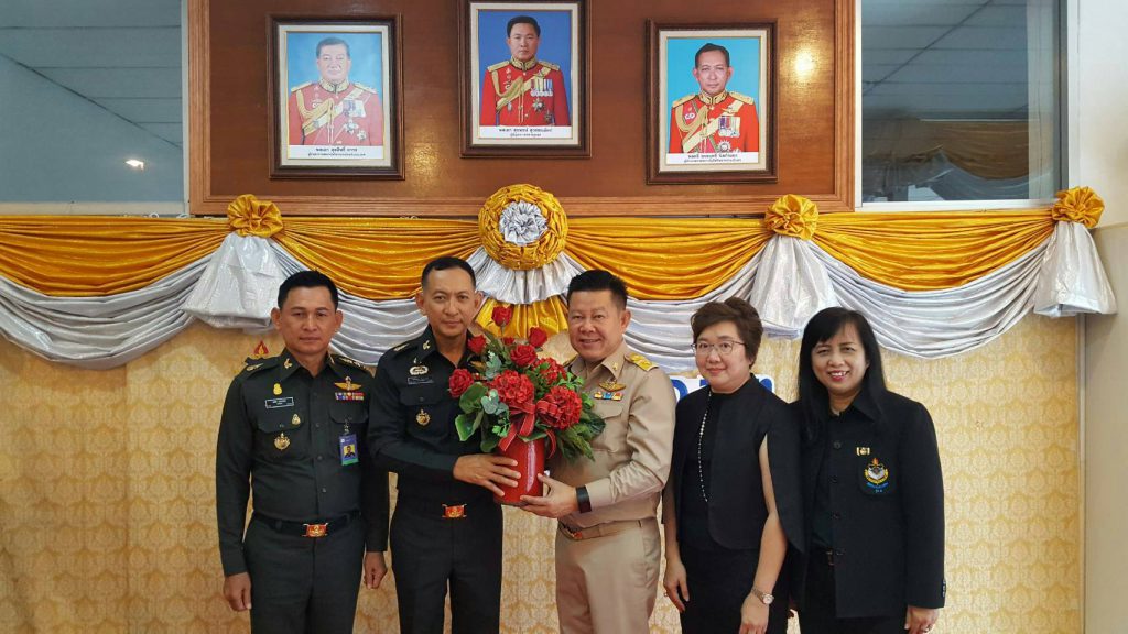 ขอแสดงความยินดีกับ ดร.สุรพล ชามาตย์ นายกสมาคมศิษย์เก่าฯ ที่ได้รับรางวัลเกียรติยศจิตวิทยาความมั่นคงดีเด่น สาขาวิทยาศาสตร์เทคโนโลยี และสิ่งแวดล้อม จากสถาบันจิตวิทยาความมั่นคง สถาบันวิชาการป้องกันประเทศ ประจำปี 2560